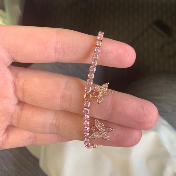 Vivamacity butterfly choker - Picture 3 of 3